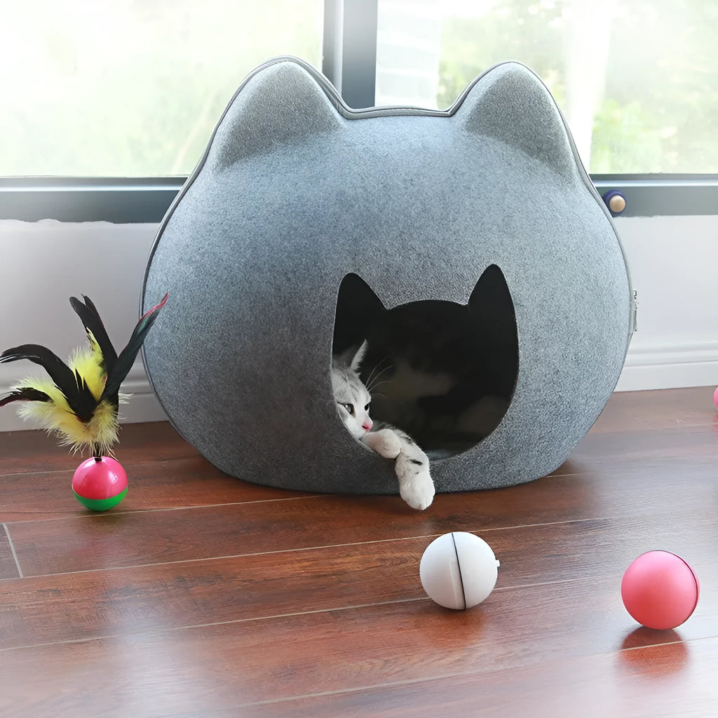Felt cat litter enclosure in grey, 54x38x45cm, with open entrance for indoor use
