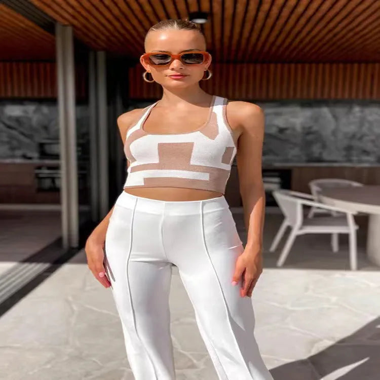 Women's U collar camisole vest in contrast colours, slim fit street fashion top with exposed navel detail