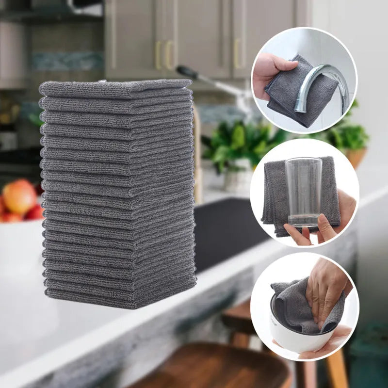 Grey square microfiber kitchen cleaning cloth measuring 25cm for oilproof decontamination on pots and bowls
