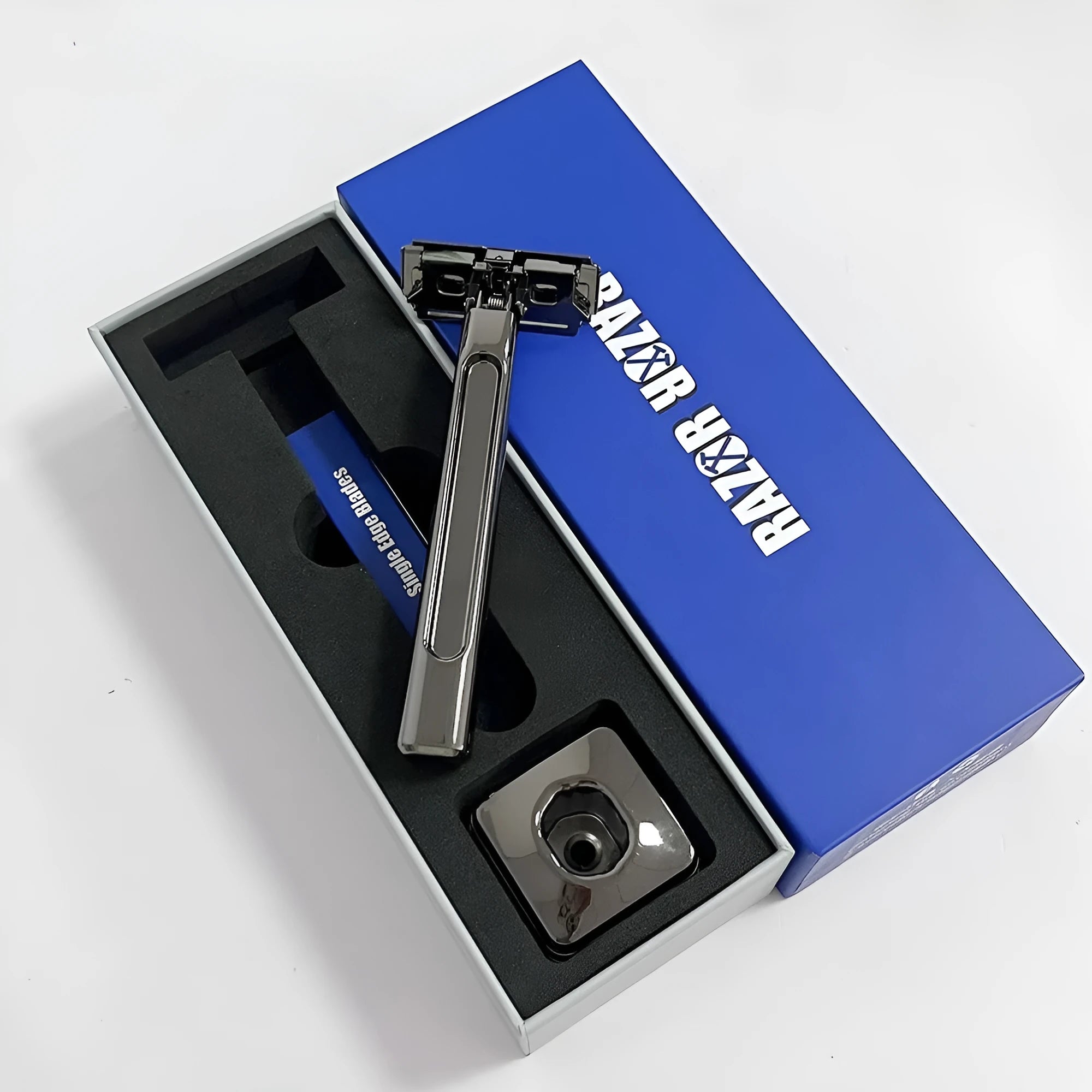 20T double-layer half-blade manual shaver with suspension head in bronze finish, next to a pack of 10 blades.