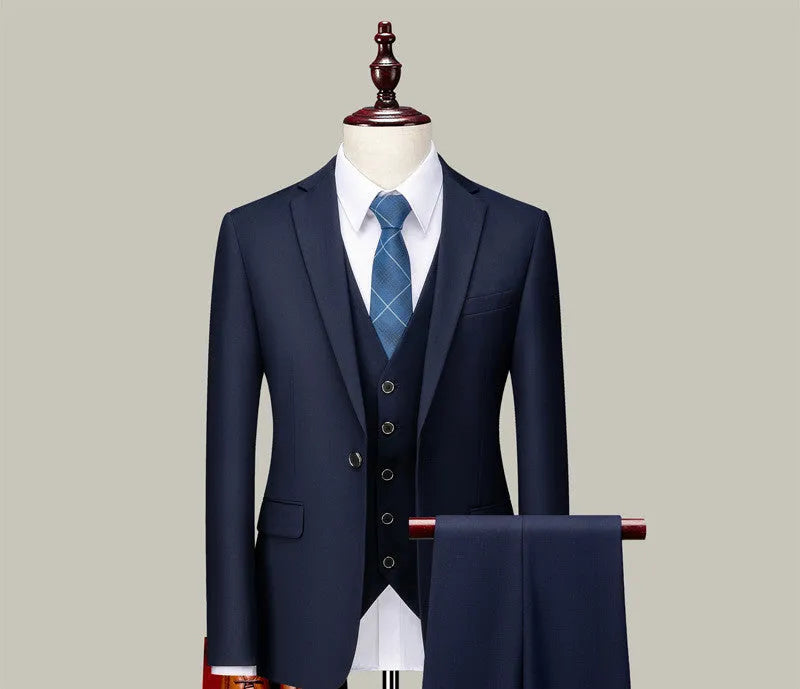 Men's three-piece suit set in pure black with double button front and suit collar, side slit design, acetate fibre blend fabric