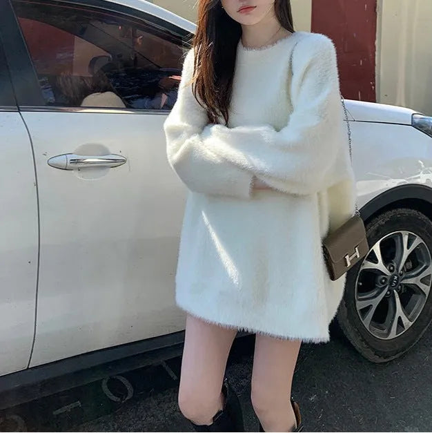 Mid-length acrylic knitwear pullover in camel colour with long sleeves and loose fit