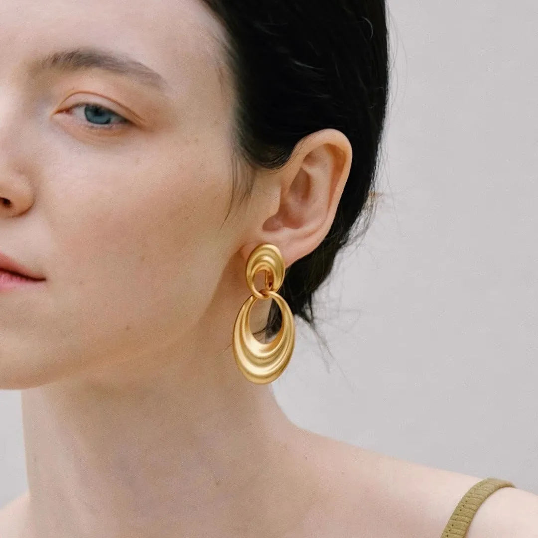 Copper double circle French retro earrings in quicksand colour with U-shaped design