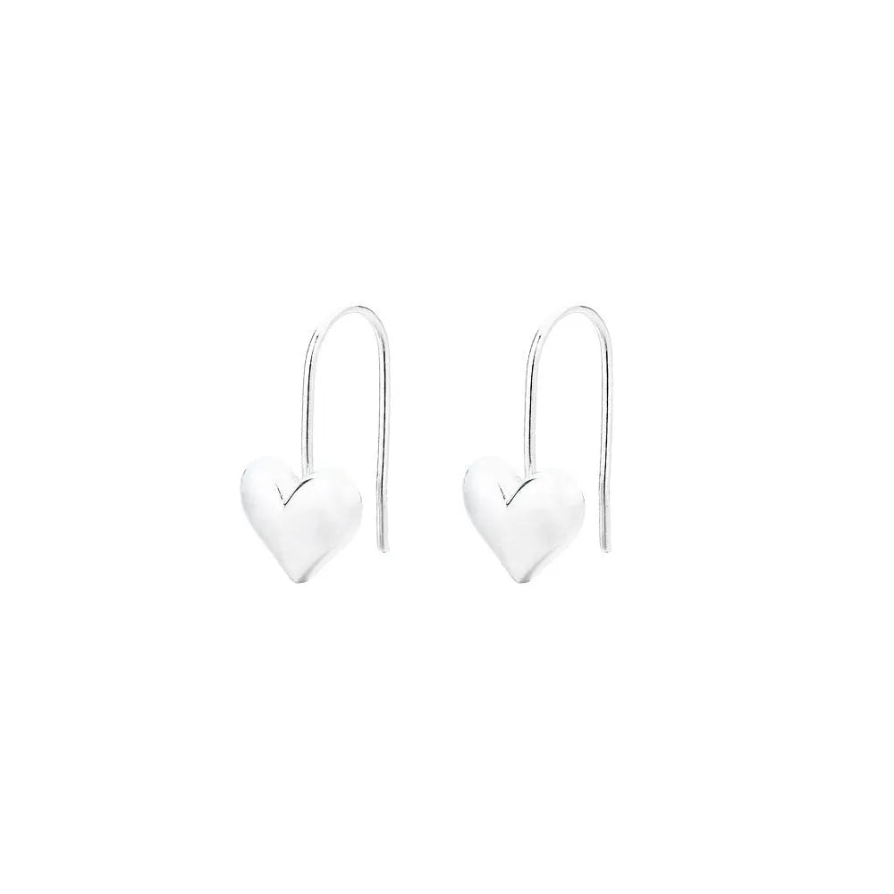 Silver heart-shaped earrings with three-dimensional glossy finish in Korean style