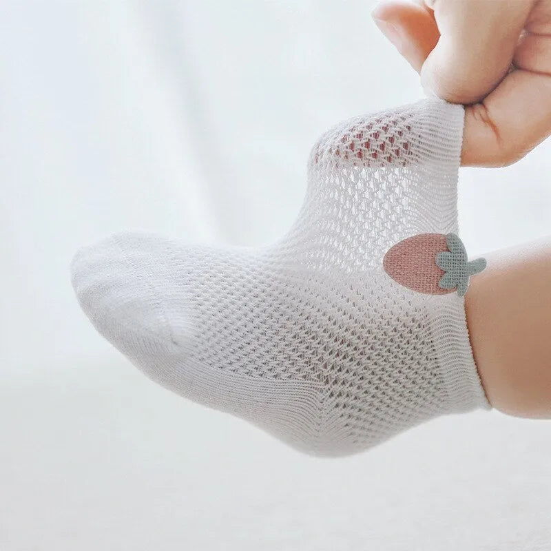 Baby mesh socks in pastel colours, cotton blend, XS to L sizes for 0-5 years, on a white background