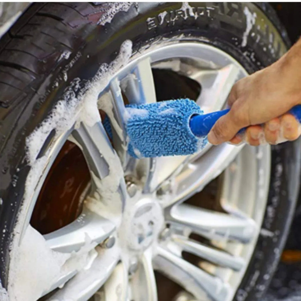 Microfiber car wash tire brush with aluminium handle for cleaning wheels