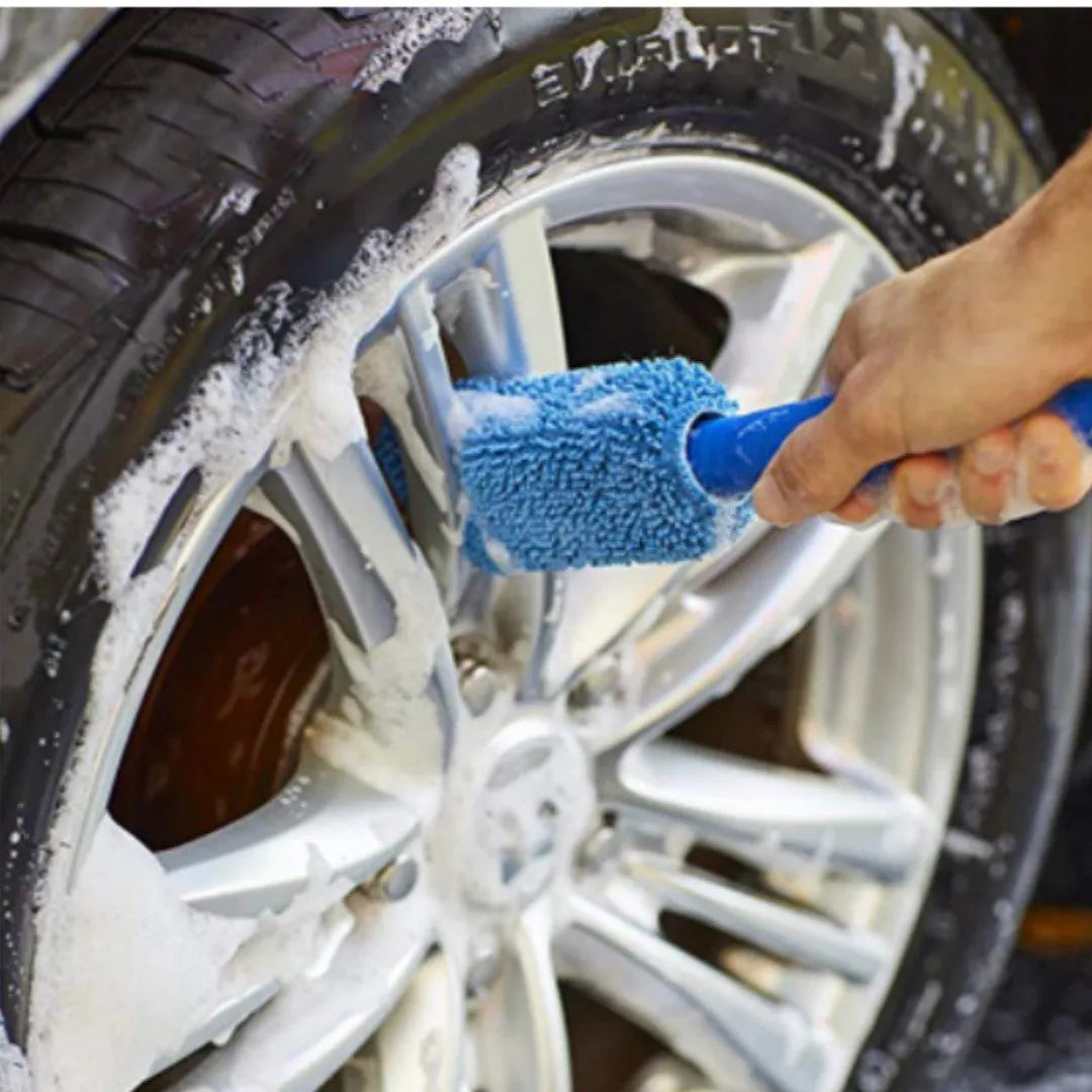 Microfiber car wash tire brush with aluminium handle for cleaning wheels