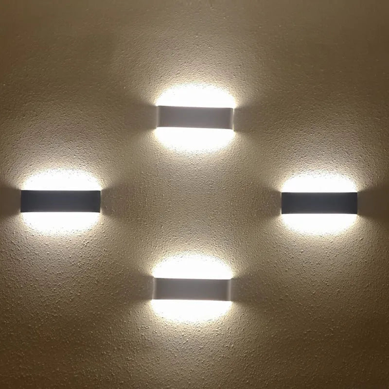 Modern minimalist wall light 12W warm light aluminium alloy black finish