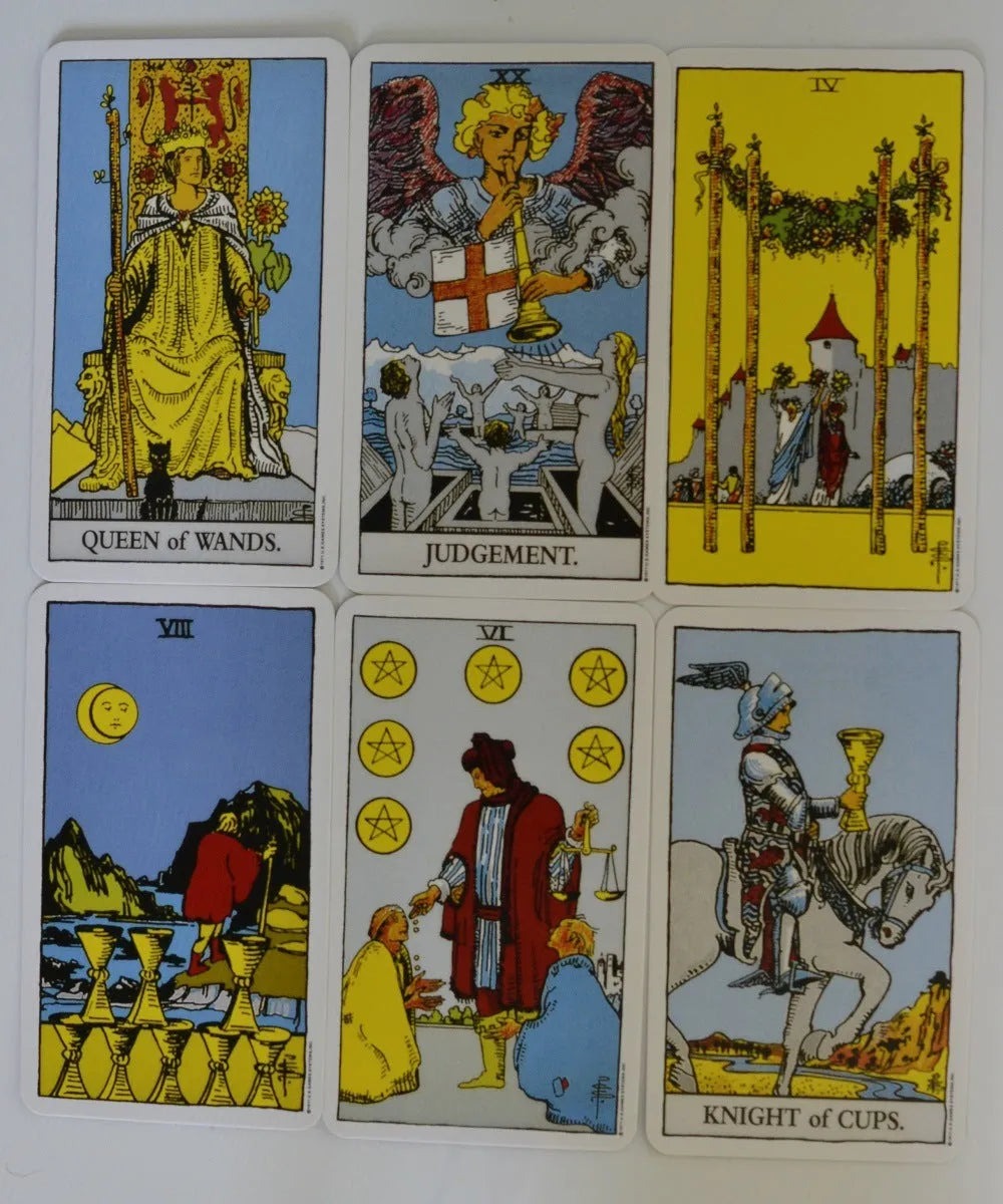Tarot cards on a 49x49cm high-grade flannel tablecloth with a mysterious atmosphere and non-slip surface
