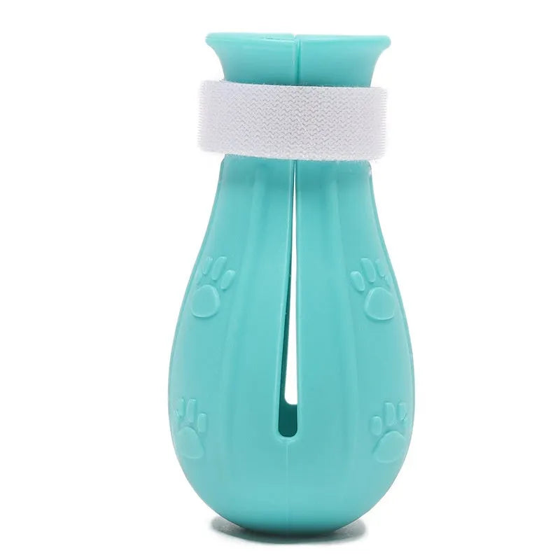 Cat foot cover anti-scratch rubber booties in light blue for pet grooming protection