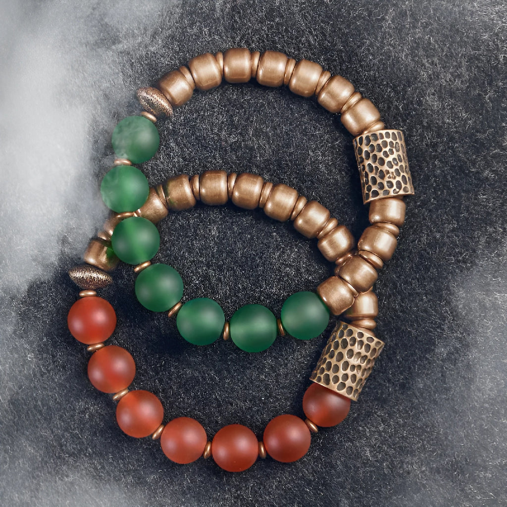 Retro ethnic style couples bracelet made from natural green and red agate stones on a sizing chart showing 15, 16, 17, 18 yard options.