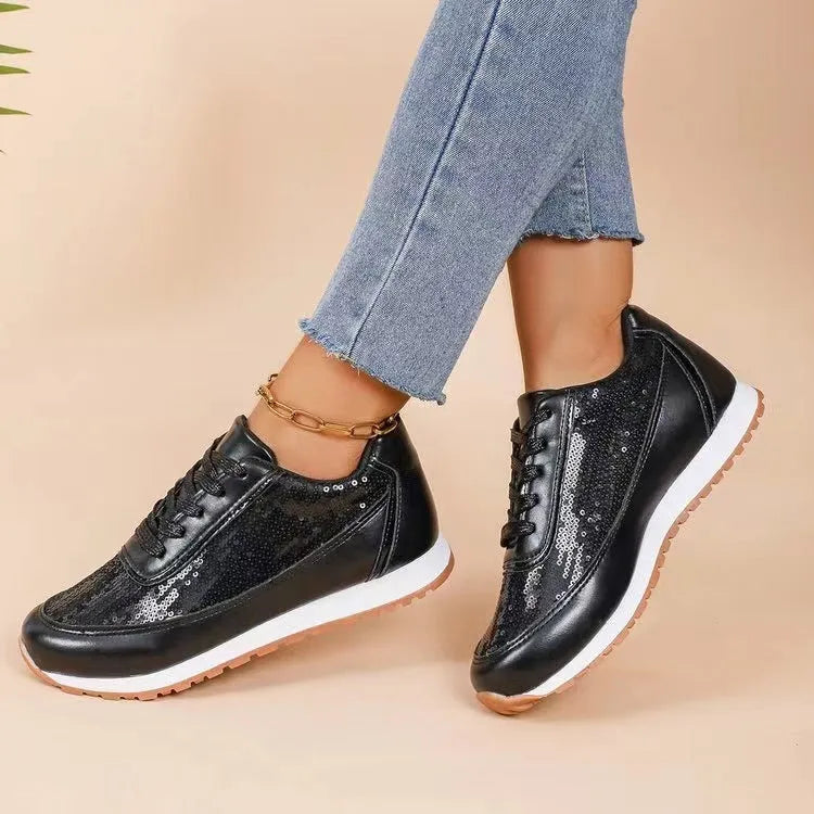Women's thick-soled casual sneakers in black with square toe design and PU leather upper