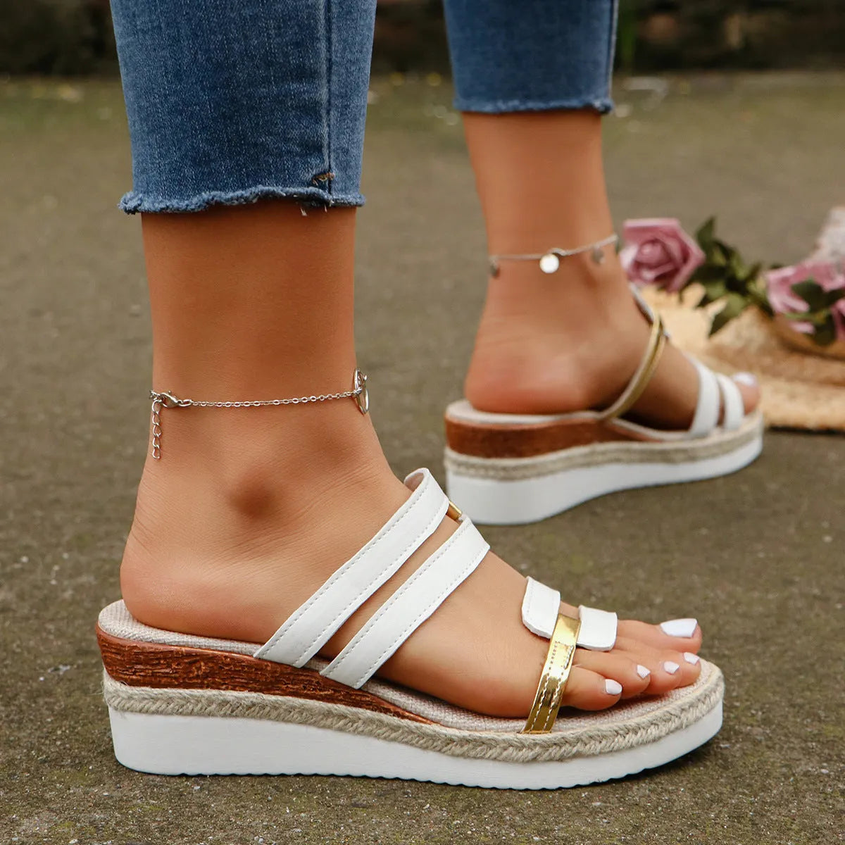 Women's colorblock-strap wedge sandals with hemp heel and PU upper, open toe