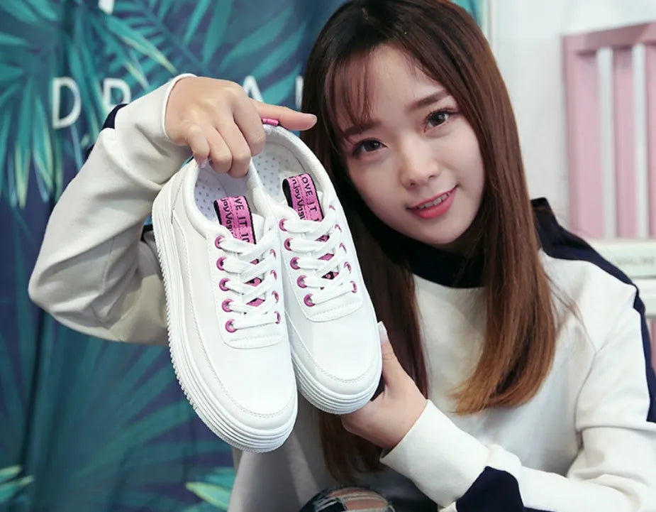Breathable women casual sneaker with microfiber leather upper and rubber outsole in black