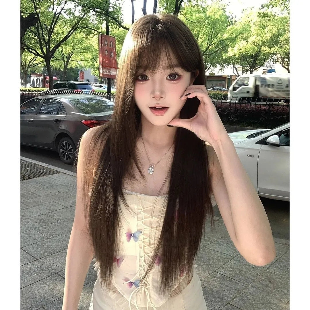 Brown-black synthetic wig with black tea colour treatment and head cover