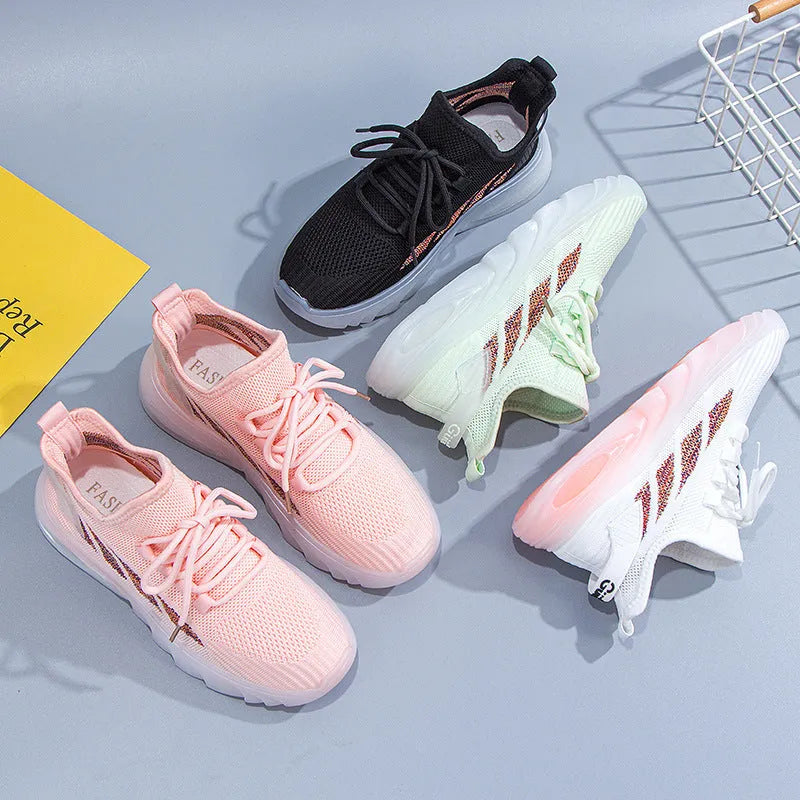 Women's high-top sports casual shoes in cowhide leather with a flat plastic sole and round toe.