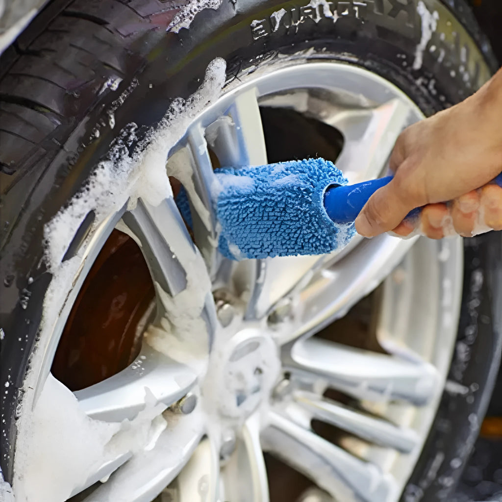 Microfiber car wash tire brush with aluminium handle for cleaning wheels