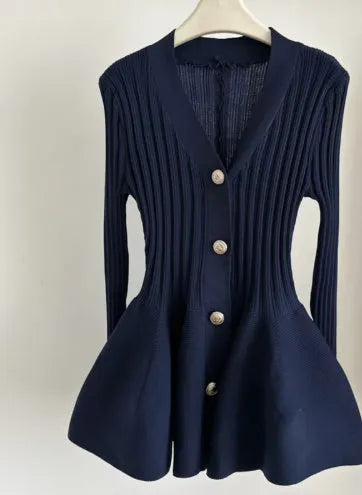Slim-fit V-neck floral metal button wrap dress with bubble skirt in black polyester