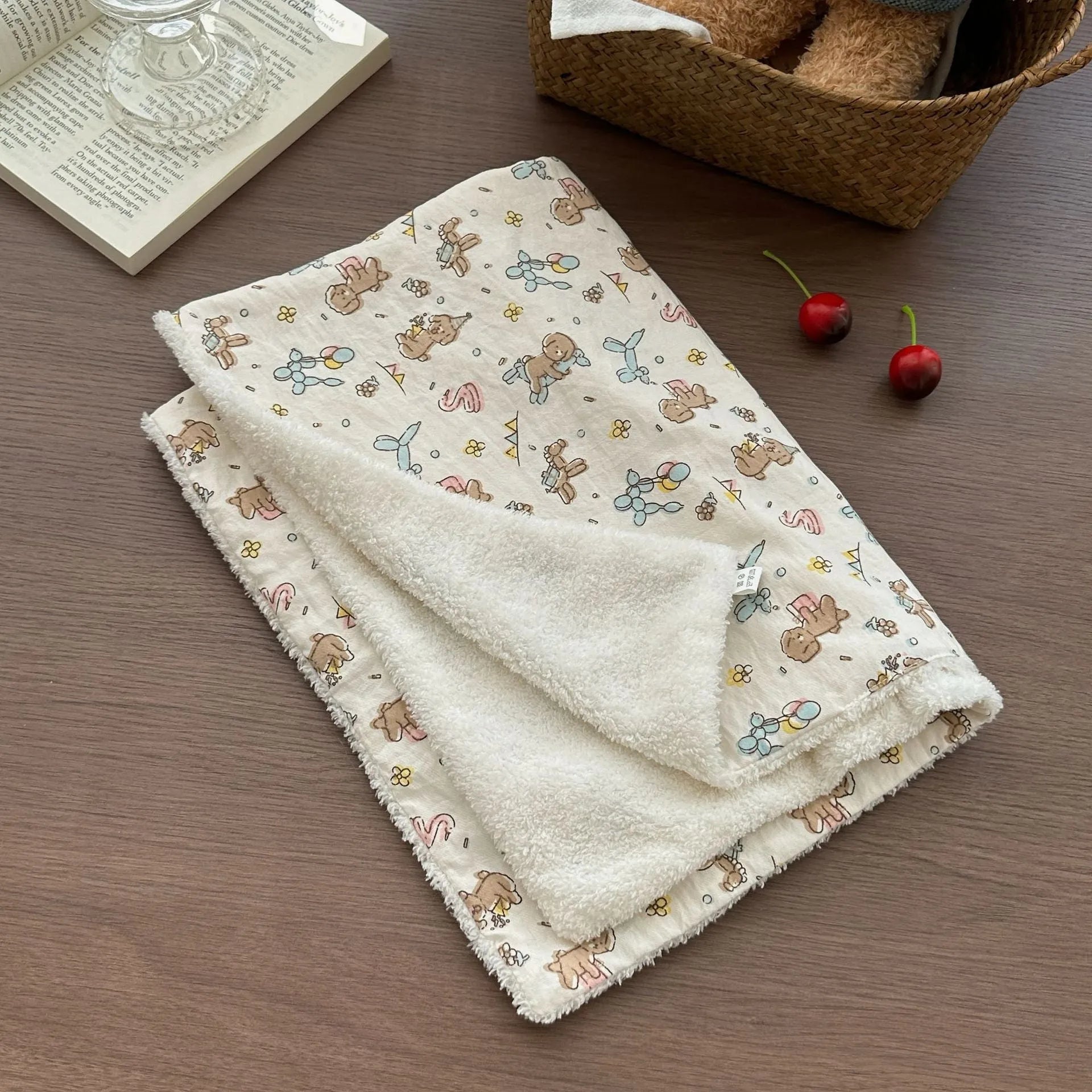 Skin-friendly cloth cat bed in 30x20 pillow size for cage