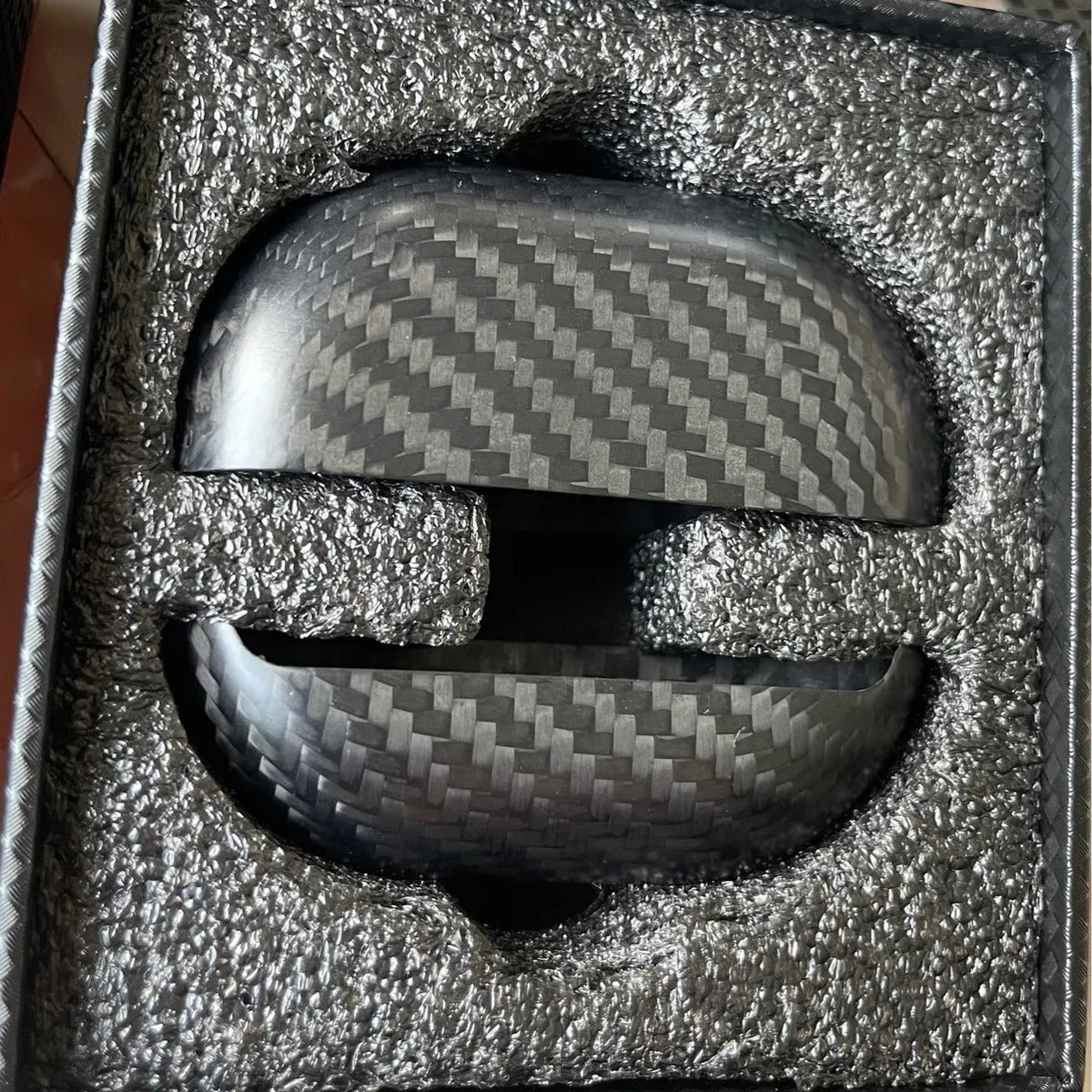 Carbon fibre protective cover for Huawei Freebuds Pro in 3K Light or 3K Matte finish