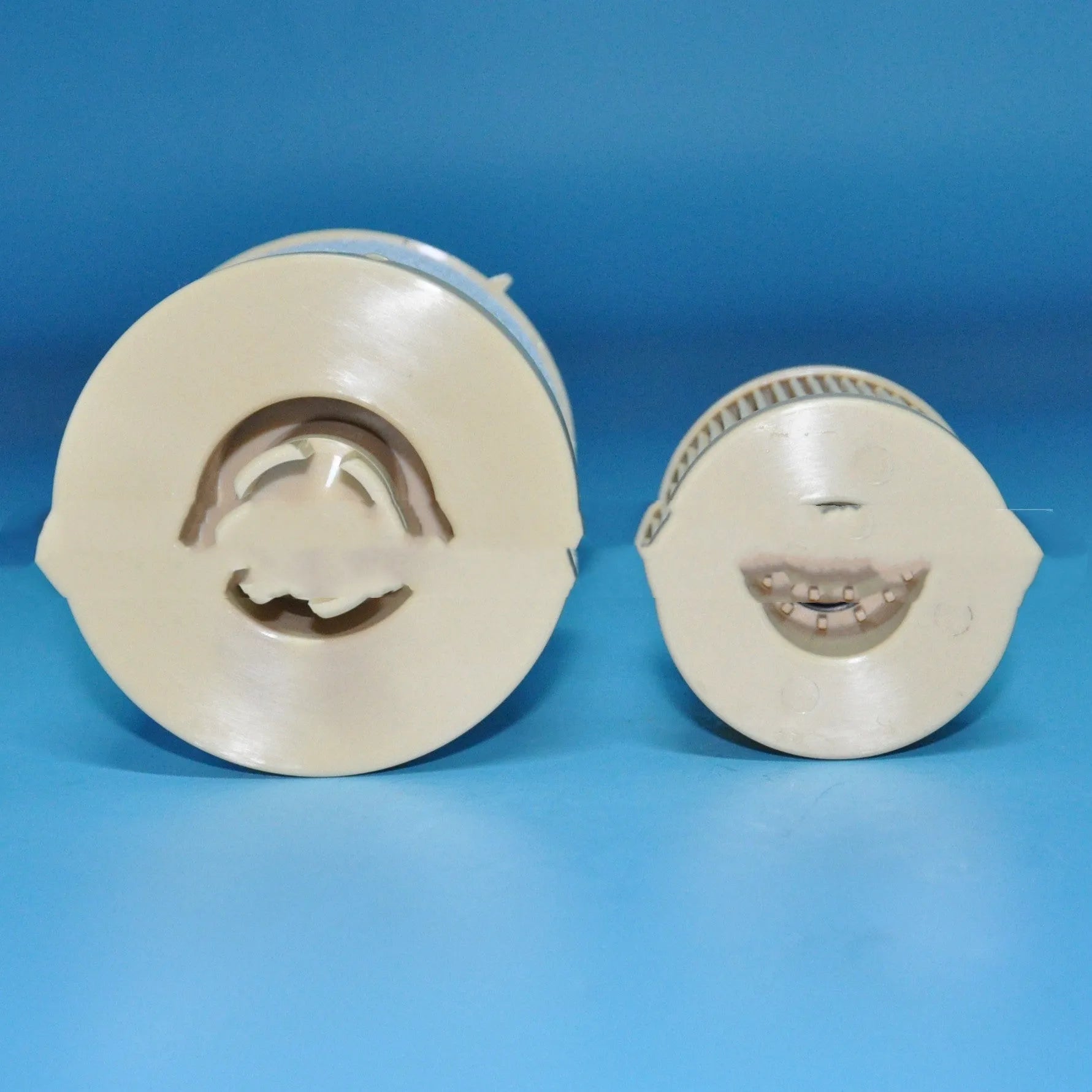 FD4616 diesel fuel filter for Ford trucks showing dimensions and part number markings