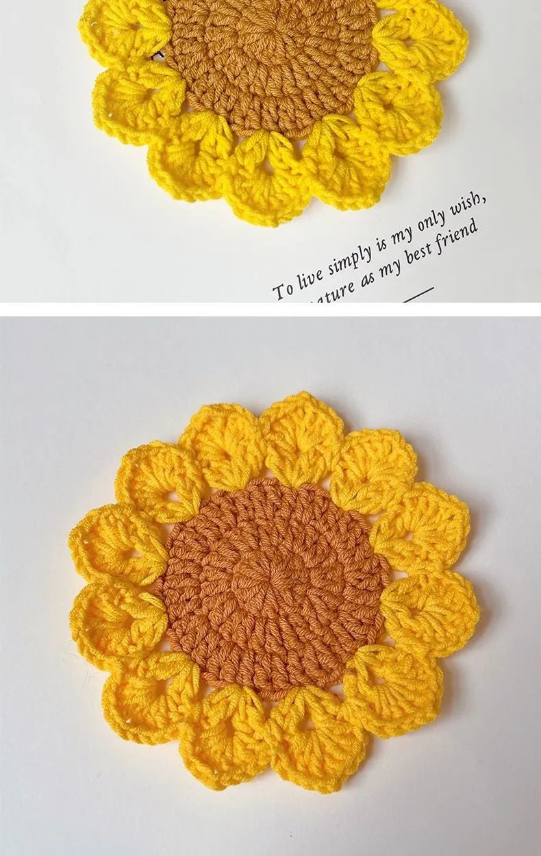 Hand-woven wool flower coaster with floral design, 15cm in diameter.