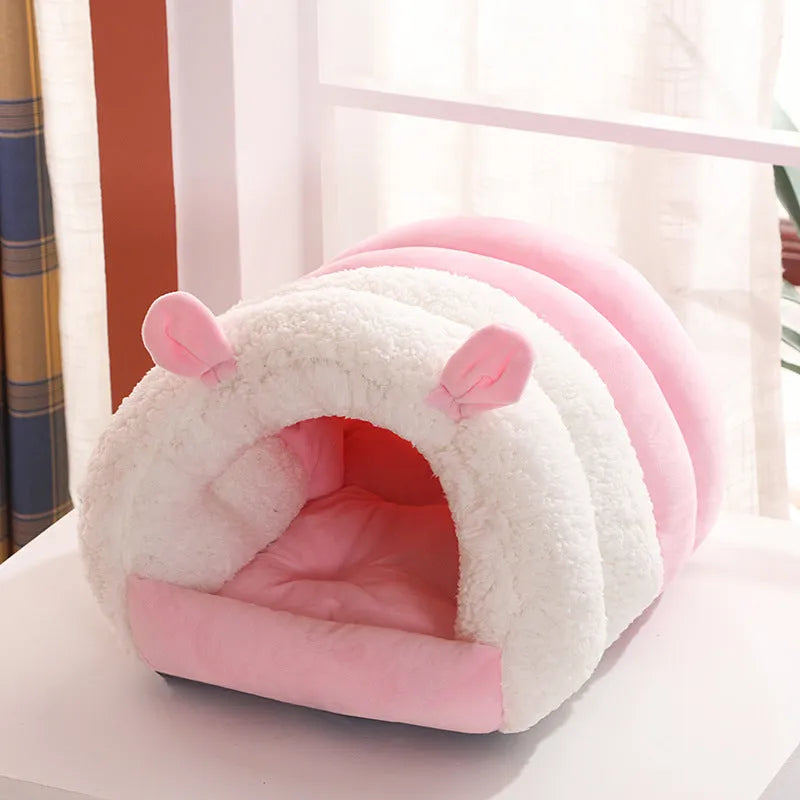 Enclosed washable cat nest shown in blue, pink, and purple colours next to size guide for 30x40cm and 40x50cm.