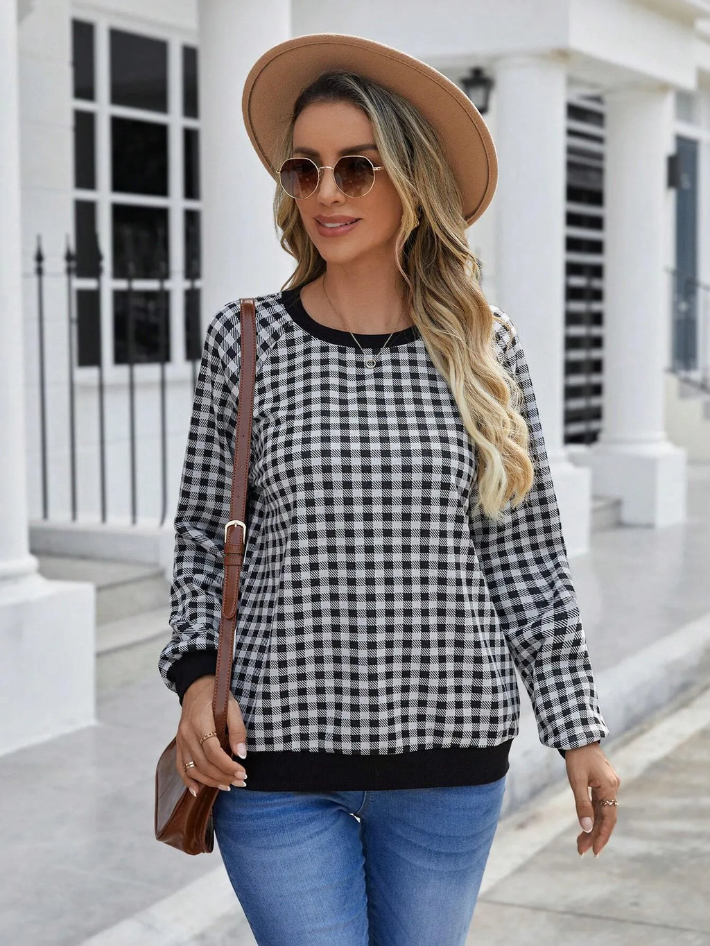 Black Japanese sweet plaid pattern pullover sweater with long sleeves