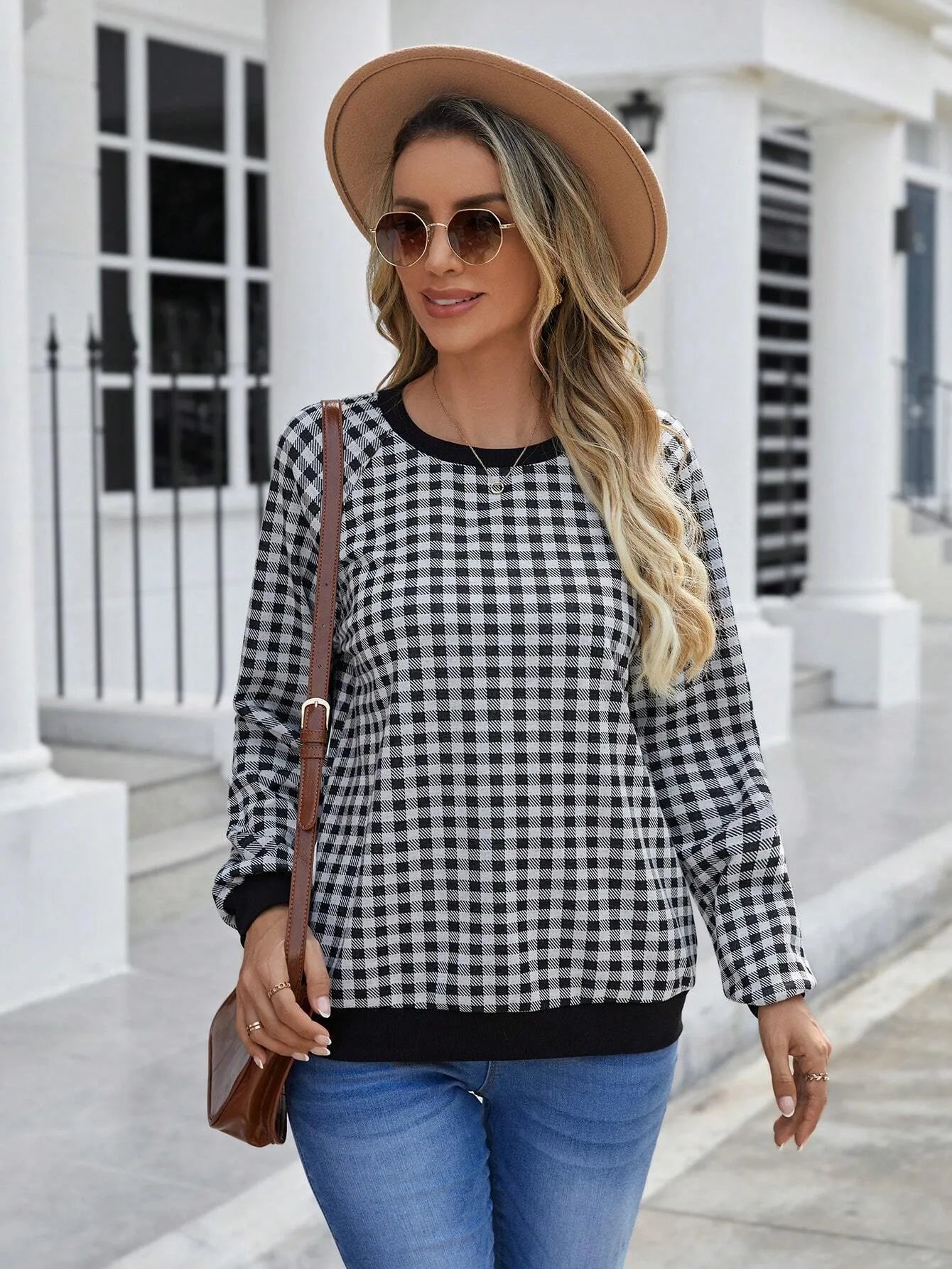 Black Japanese sweet plaid pattern pullover sweater with long sleeves