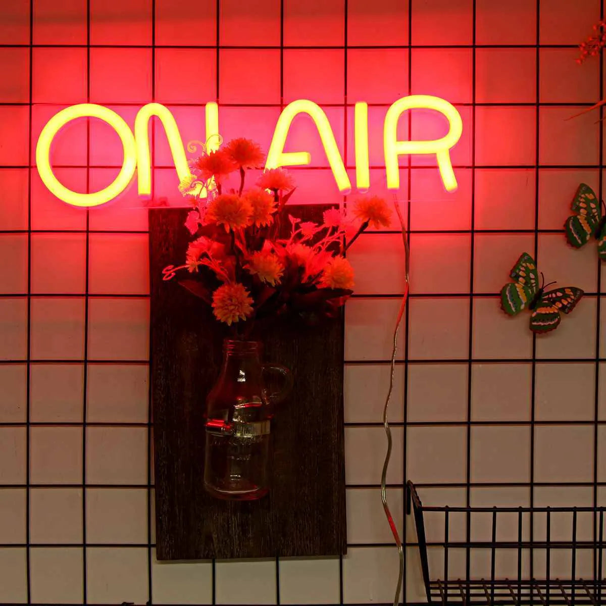 Customisable square acrylic LED neon light sign with flexible strip, measuring 40cm wide by 10cm tall.
