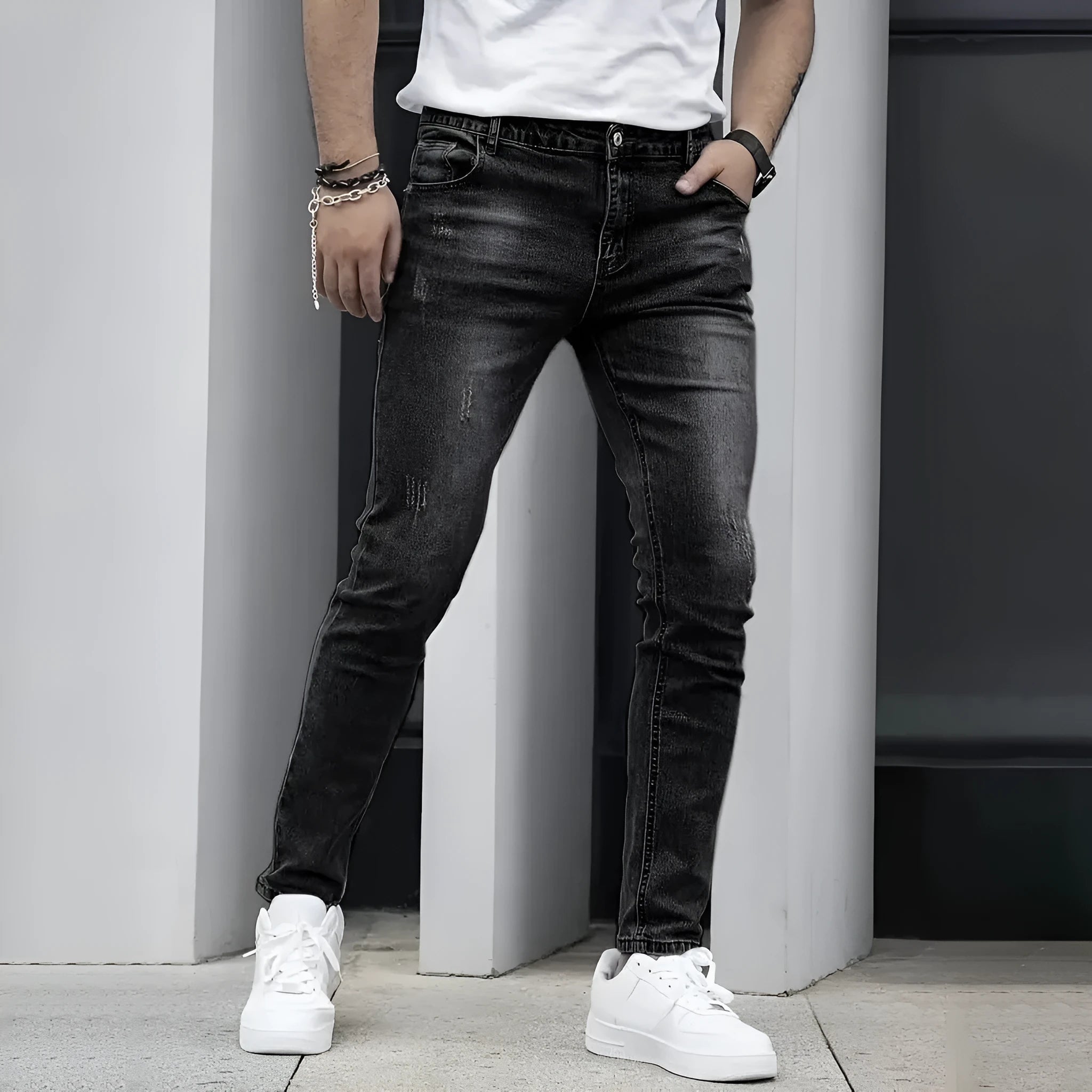 Men's stretch casual jeans in straight leg skinny fit with high elasticity cotton fabric