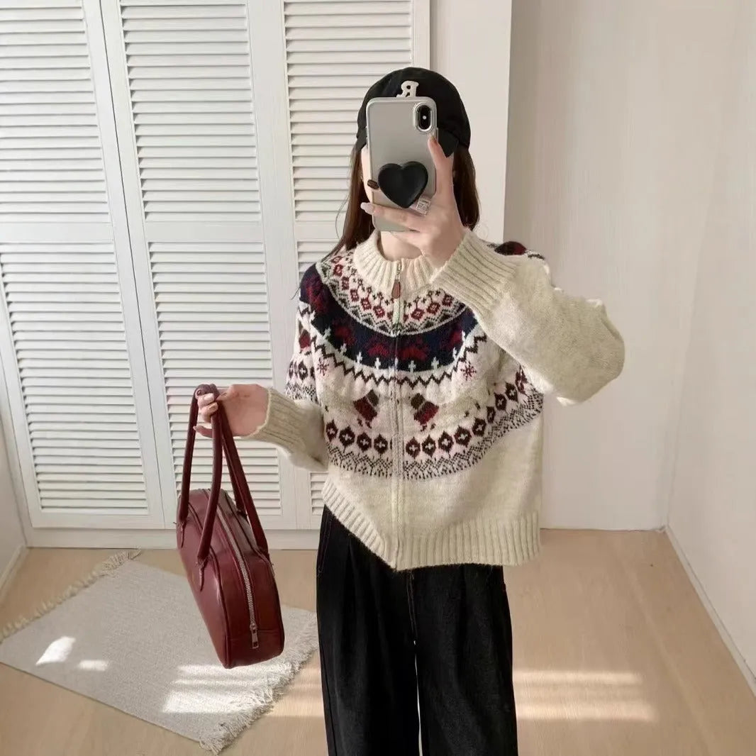 Ethnic style jacquard pullover sweater with 3D pattern in loose fit