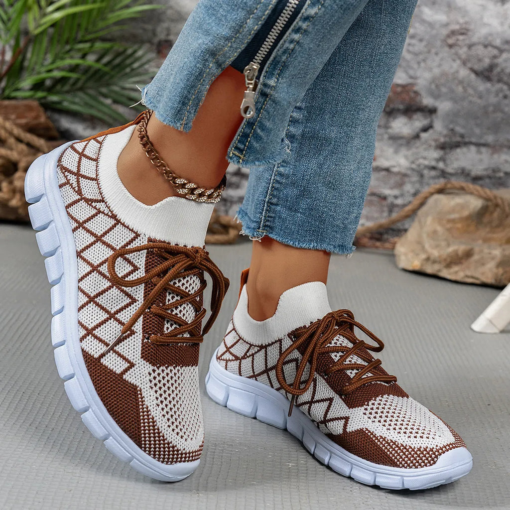 Women's colourblock plaid lace-up flyknit sneakers with breathable mesh upper and EVA sole in multiple colours