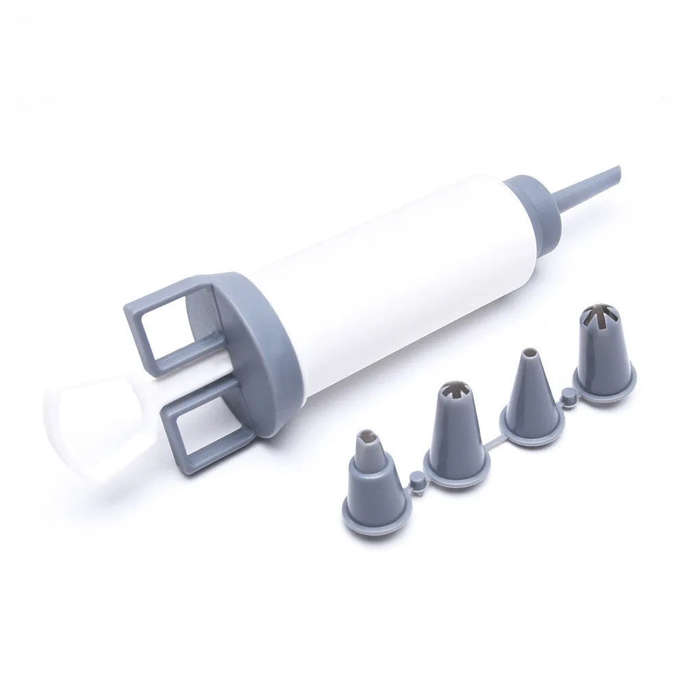 Five-piece cream mounted nozzle set with PP mounting gun and four nozzles in green