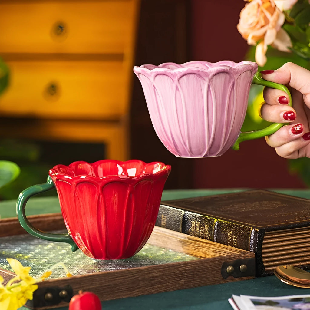 Ceramic breakfast cup with floral pattern, 500ml capacity, in red and purple colours.