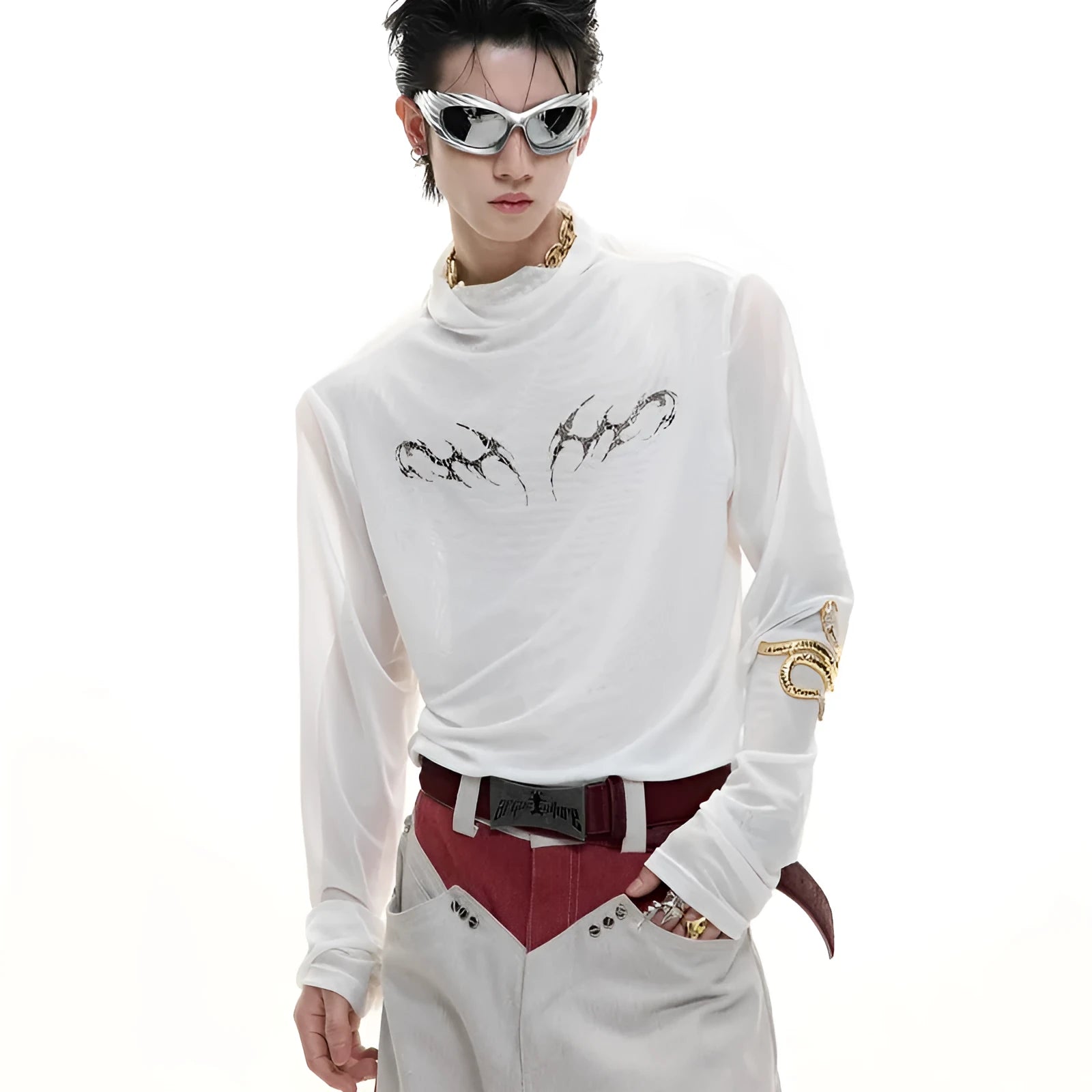 Niche mesh slim long sleeve bottoming shirt in black or white on a size chart
