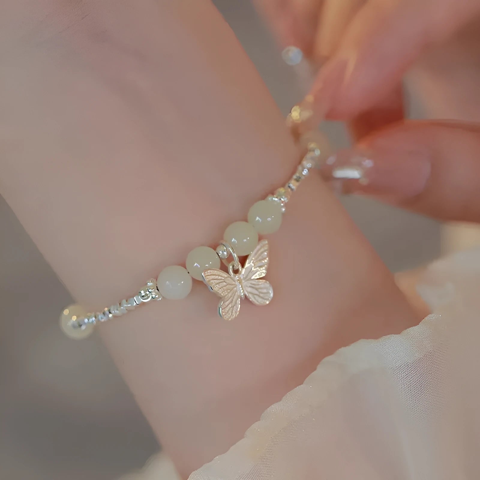 Hetian jade silver butterfly bracelet and necklace set with electroplated copper construction