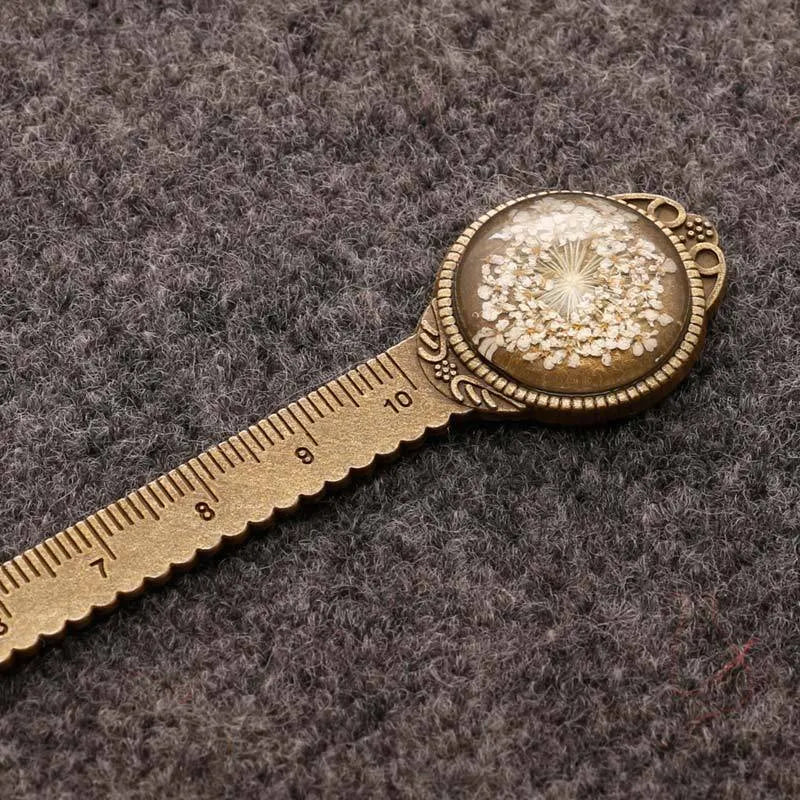 Handmade dry flower gypsophila ruler bookmark with lace flowers, daffodils and clover on 12 cm scale