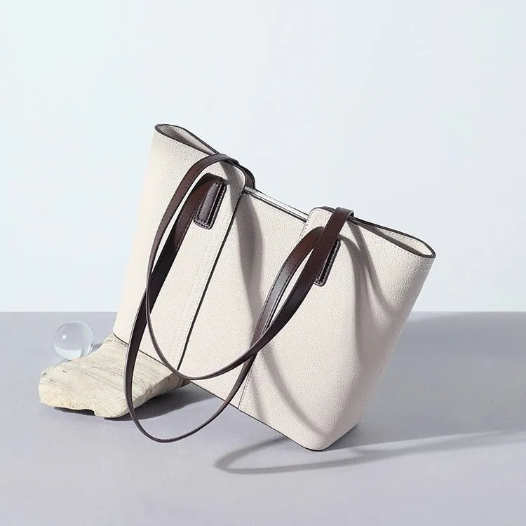 Women's genuine leather commuter shoulder bag in box-type shape with urban simplicity styling
