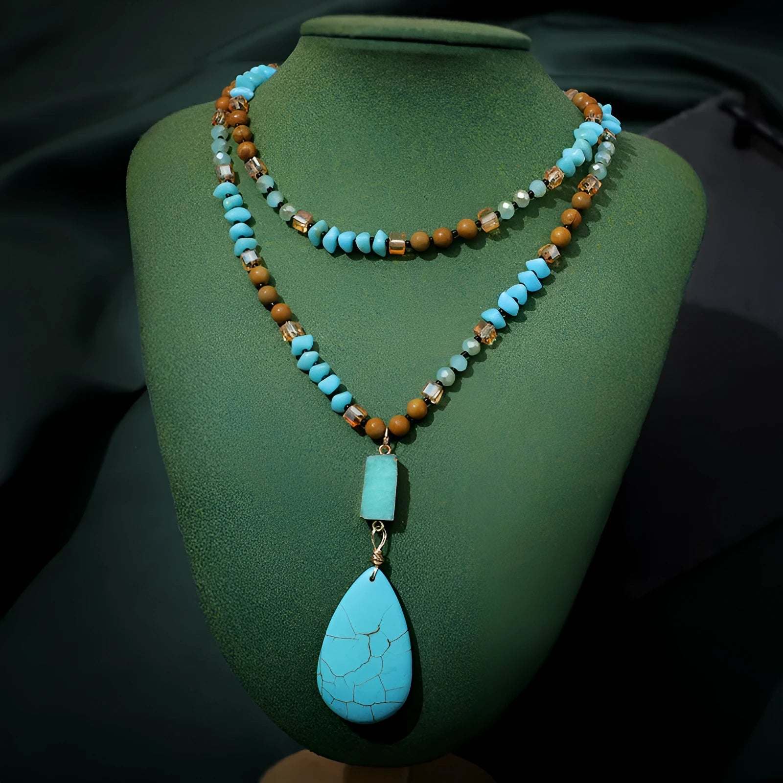 Blue turquoise imitation mineral pendant necklace with heart-shaped drop design on ball bead chain