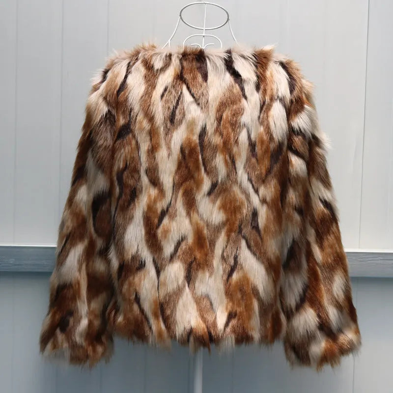 Women's slim-fitting Korean-style faux fur coat in artificial fox fur fabric.