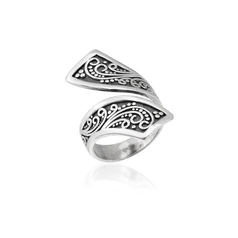 Women's alloy ring with adjustable opening in silver electroplated finish