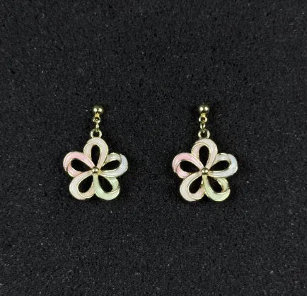 Galvanised geometric Chinese-style earrings with petal elements in zinc alloy