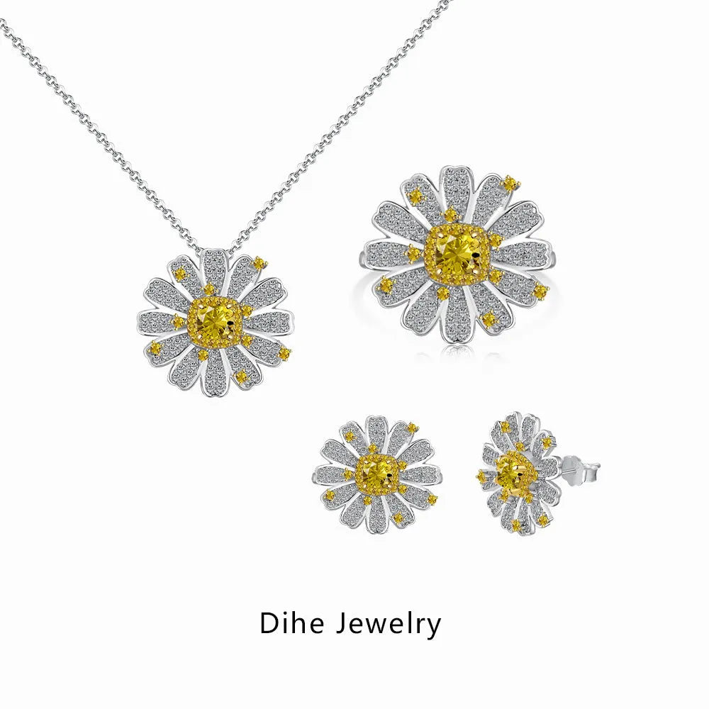 Women's 925 sterling silver ear studs with platinum colour and marigold-sunflower detail