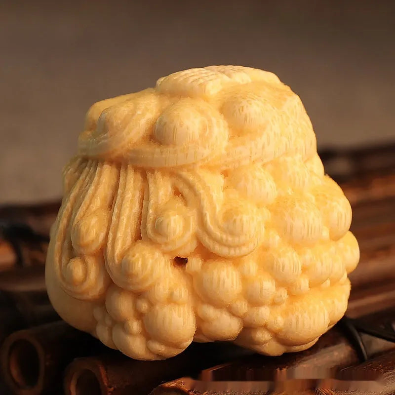 Golden toad and princess bamboo carving ornament in cute style, 5.0 scale.