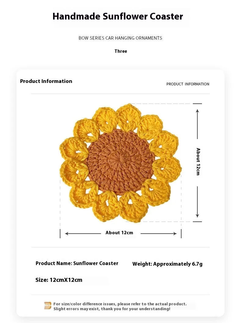 Hand-woven wool flower coaster with floral design, 15cm in diameter.