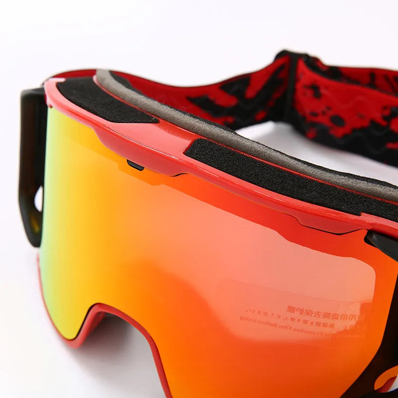 Double-layer anti-fog ski goggles in red frame with red lens film