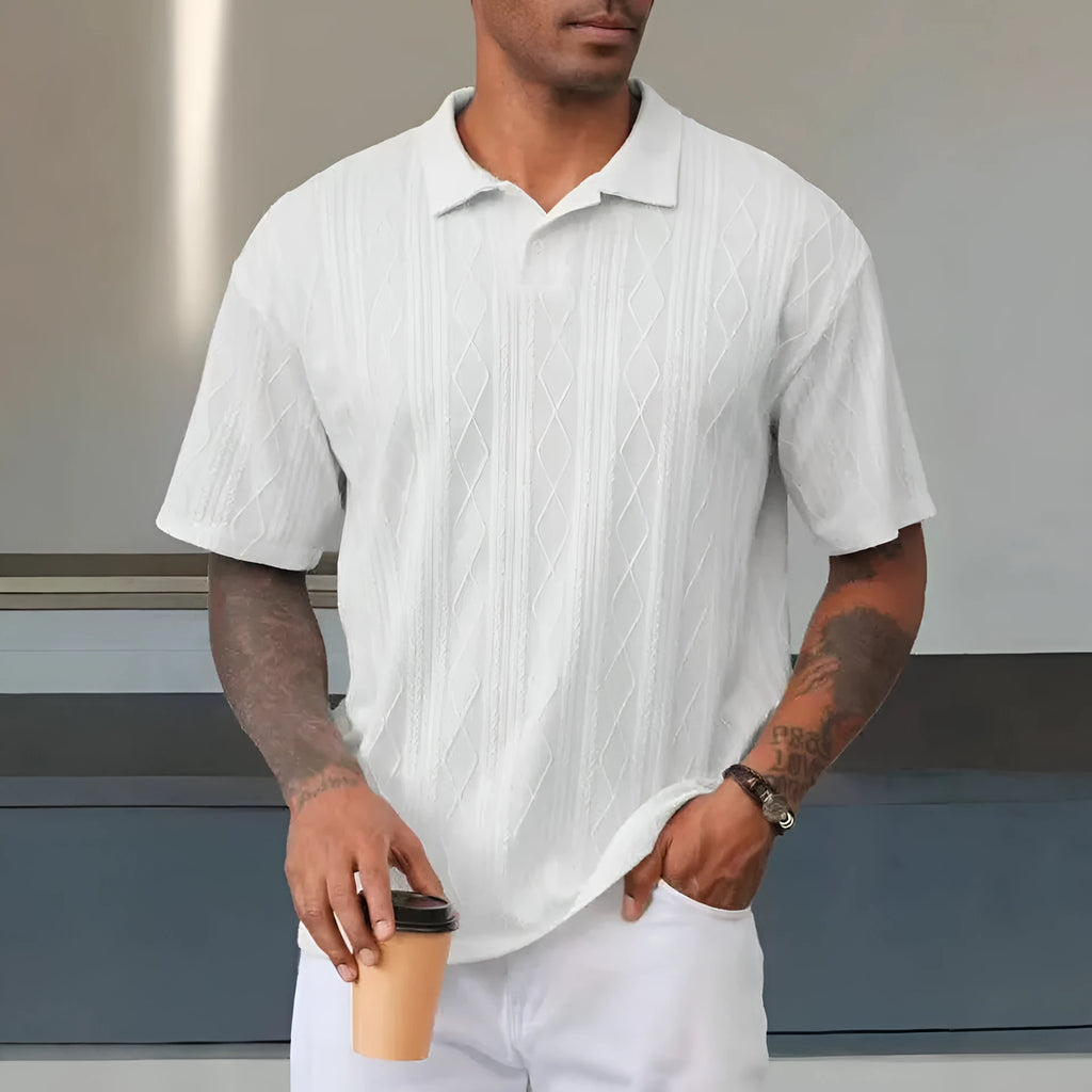 Men's short sleeve t-shirt with a retro button lapel detail and slit hem, in a solid colour.