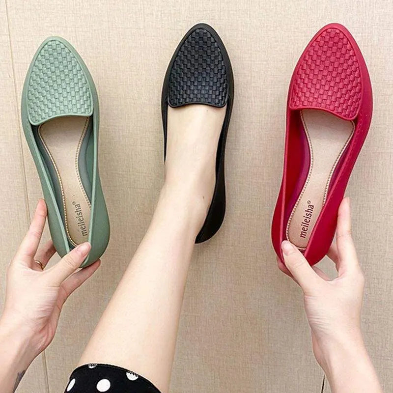 Women's Baotou anti-slip flat sandals with PVC upper in black, slip-on style for summer commute