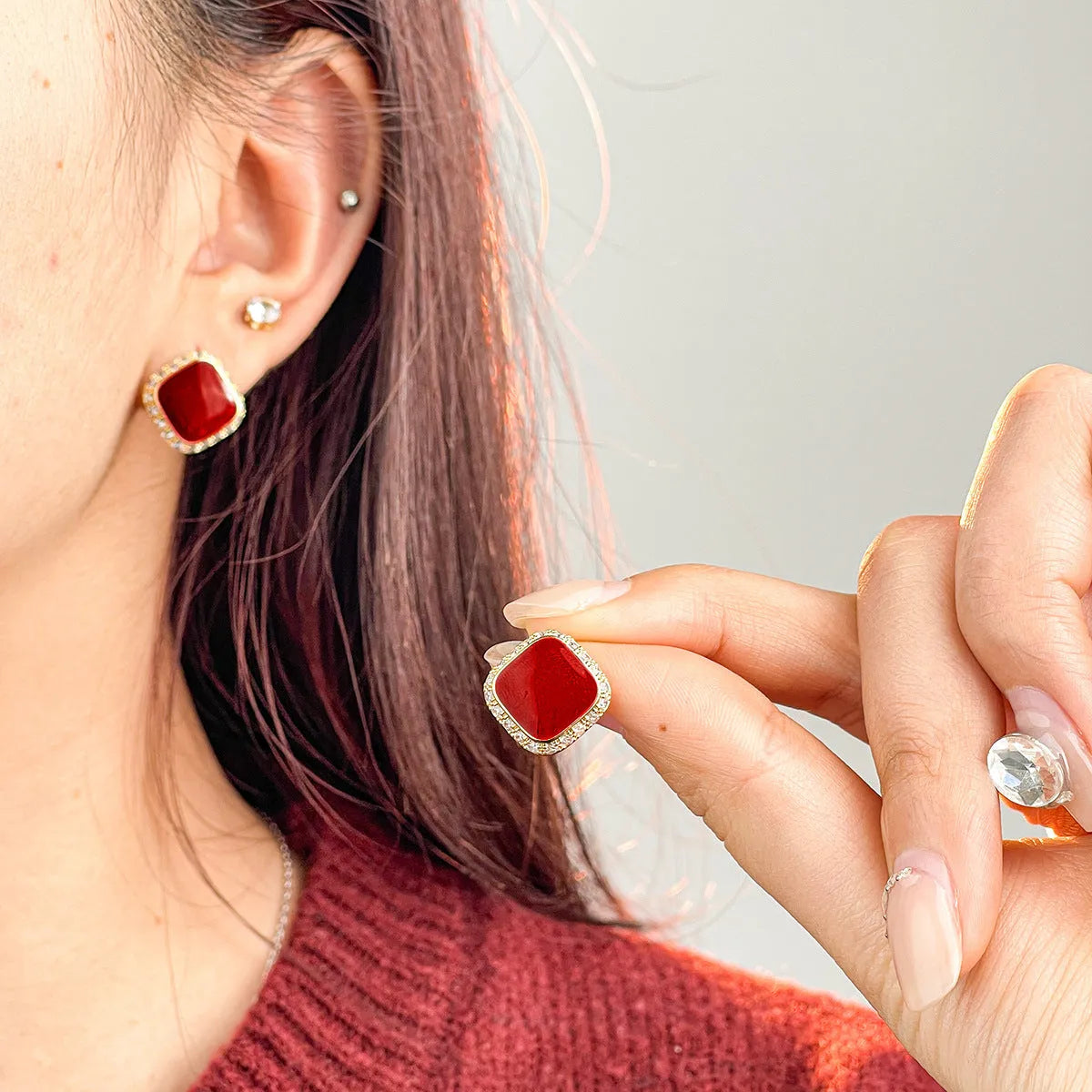 Retro red geometric square alloy earrings with inlaid detailing and seiko treatment